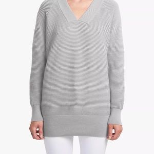 French Connection Ottoman ribbed v neck Sweater in white. Size L